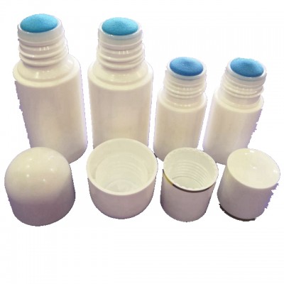 Plastic liniment sponge daub bottle