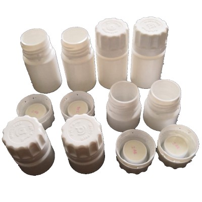 Customize HDPE pill bottle with Tamper Evident ring and Desiccant fitted Cap